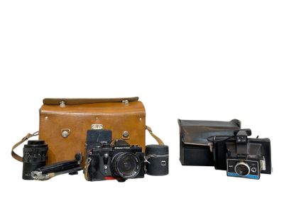 PRAKTICA Appareil photo Avec sa sacoche en cuir, un objectif…