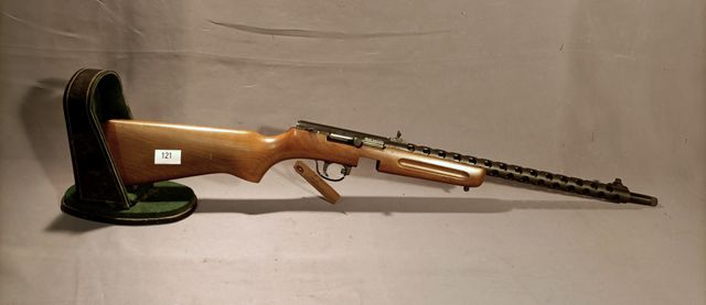 Catégorie B. Carabine semi-automatique PIETTA. Calibre 22LR. Sans