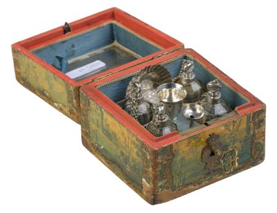 Coffret à senteurs, milieu XVIIIème, en bois vernis martin, …