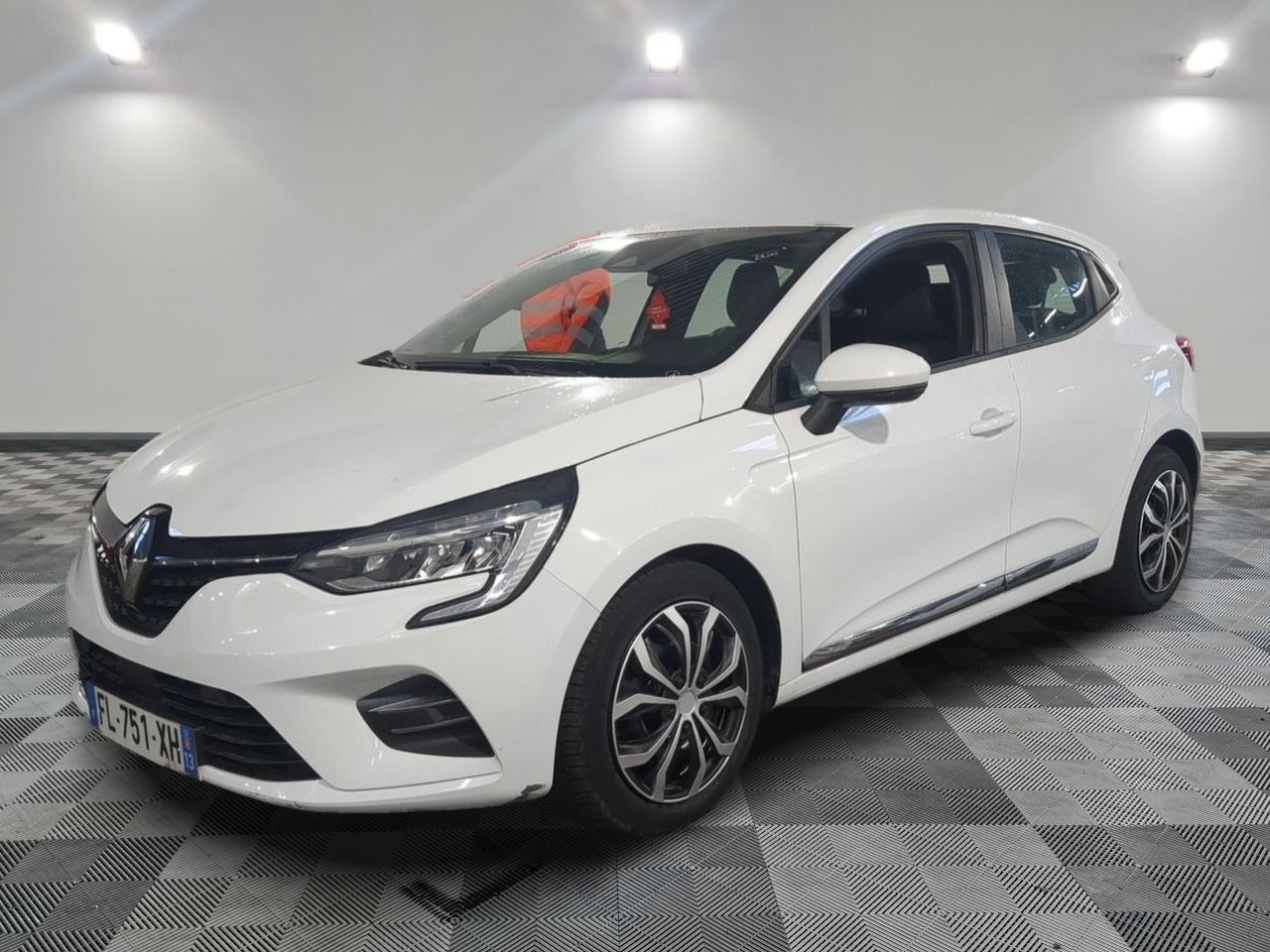 RENAULT - CLIO TCE 100 ZEN - ES - Mise en service: 28/11/201…