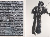 deux tirages en noir et blanc représentant un homme en robe et une femme en robe