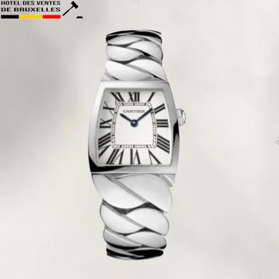 une image représentant une montre-bracelet pour femme, avec des chiffres romains