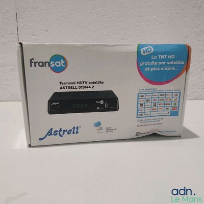 une image représentant une boîte sur laquelle se trouve une télécommande