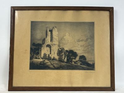 une vieille photo d'un château au milieu d'un champ