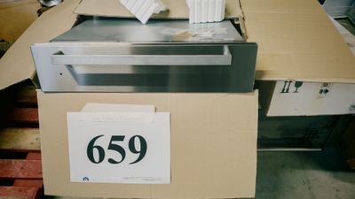 une boîte sur laquelle figurent un numéro et une étiquette