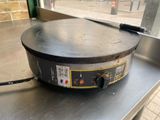 a pan that is sitting on top of a table