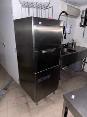 VENDU SUR DESIGNATION. 1 lave-vaisselle capot inox SILANOS E… - Photo 1