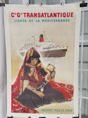 une affiche représentant une femme assise par terre devant un bateau