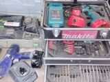 many tools that are sitting on a table
