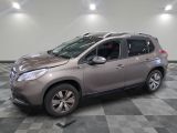 la photo d'une voiture garée dans un garage