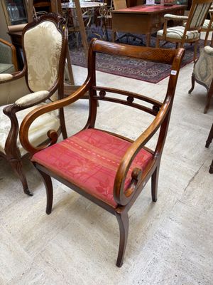 Fauteuil en acajou et placage d’acajou,le dossier à barrettes à décor  - Photo 1