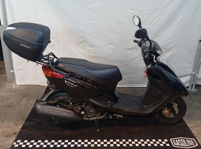 Scooter YAMAHA XC 125, année 2009, 2082 km (non garantis), e…