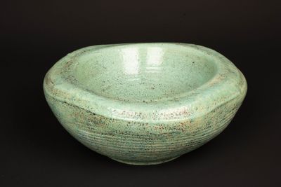 ACCOLAY Grande coupe en céramique émaillé.