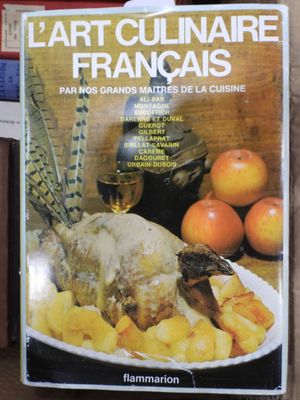 un livre de cuisine avec une image représentant un poulet et des fruits sur la couverture