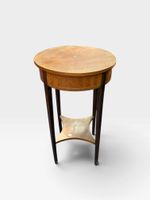 Table de salon de forme circulaire en placage de bois de ros…
