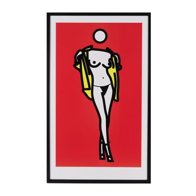 un tableau représentant une femme vêtue d'une tenue jaune et rouge