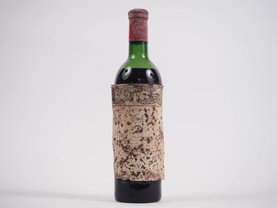 bouteille de vin bouchée, avec un bouchon en liège en haut et un bouchon en liège en bas