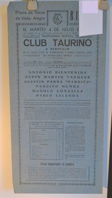 a sign on the wall that says club tauino