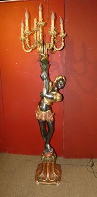 Luminaire: Porte torche Nubien en bois sculpté et stuc doré …