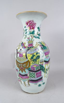 Asian: Chinese porcelain vase decorated with flowers, vas... - 79608198 ...