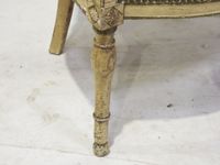 Deux fauteuils pouvant former paire en bois mouluré, sculpté… (photo 6)