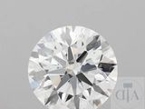 un diamant rond taille brillant présentant un léger centrage