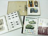 un grand nombre de livres avec des images sur une table
