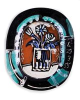 Pablo Picasso (1881-1973) Vase fleuri Plat ovale en céramiqu…