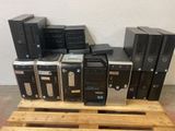 beaucoup de matériel informatique posé sur une palette