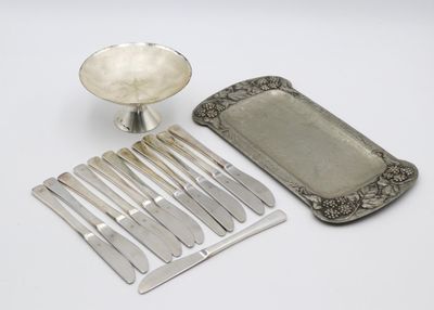 WMF Ensemble en laiton argenté et inox comprenant : - 1 coup…