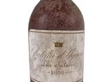 l'image d'une bouteille de vin portant une étiquette