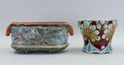 pair of chinese vases with handles and handles