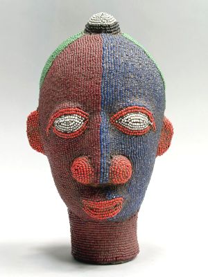 an image of a sculpture of a man ' s head