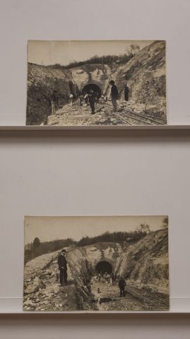 Maçons creusois : Lot de 2 cartes-photos. Cartes recollées ?