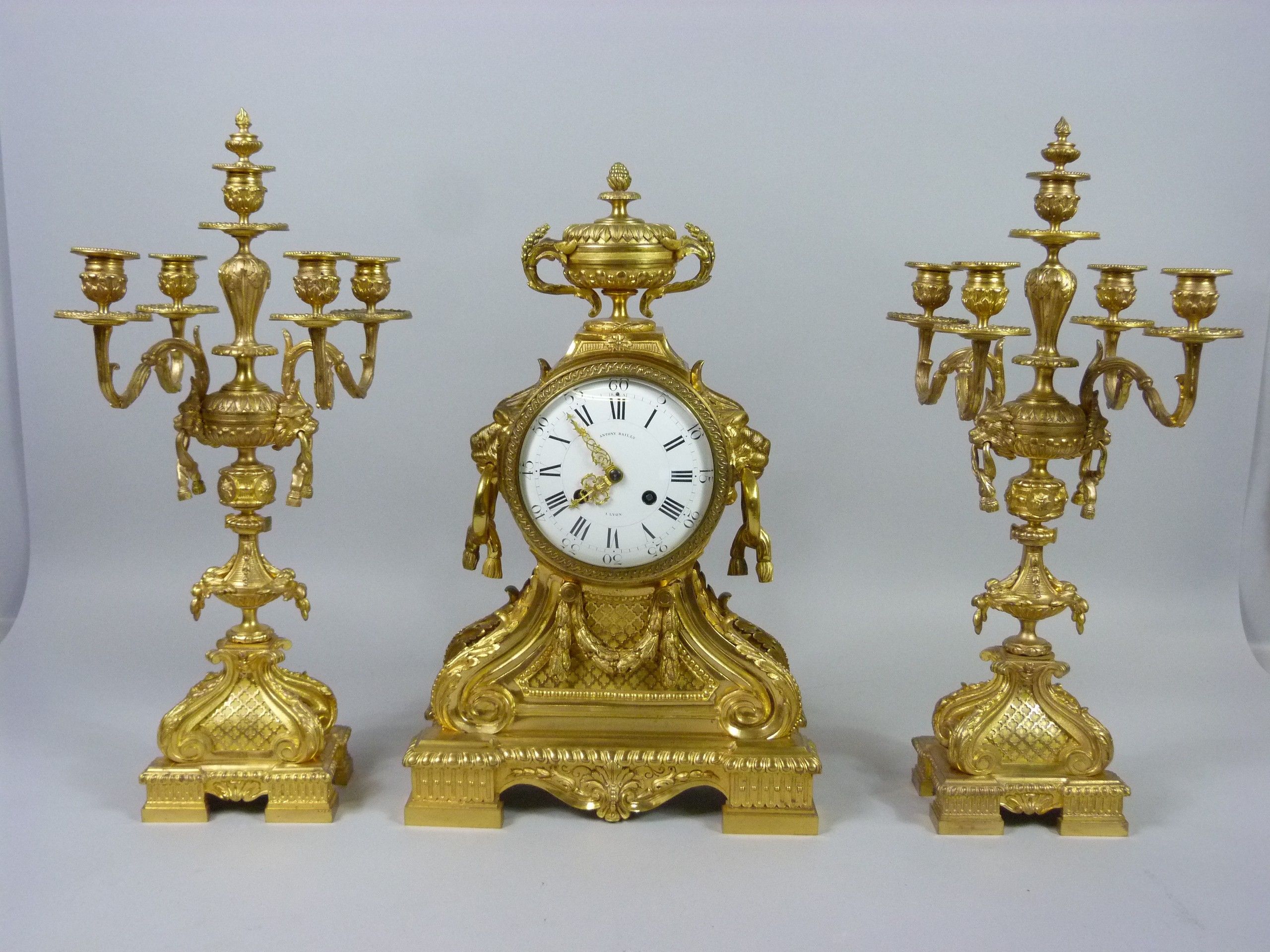 Objets d'art & Curiosités