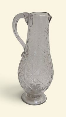 Burette d'église en verre soufflé à la canne à décor de moti…