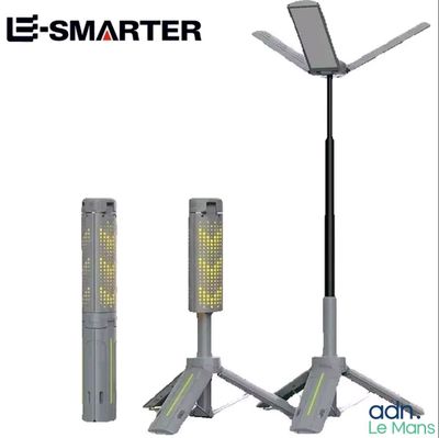 trois types différents de lampadaires solaires sur fond blanc