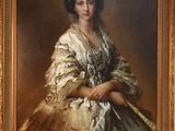 tableau représentant une femme en robe blanche ornée d'une bordure dorée