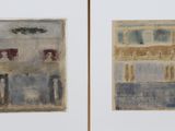 deux tableaux exposés dans un cadre blanc