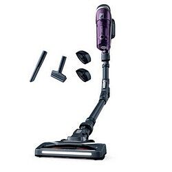 l'aspirateur filaire est branché sur le cordon d'alimentation de l'aspirateur filaire