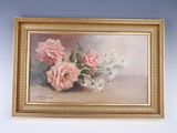 une photo d'un tableau représentant des roses roses dans un cadre doré