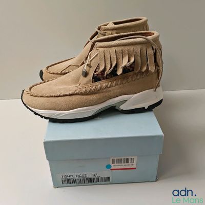 Paire de chaussures PHILIPPE MODEL, P.