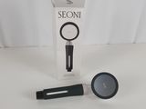 une boîte contenant une loupe