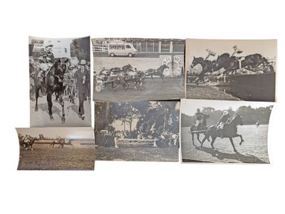 Ensemble de six photographies d'équitation comprenant : -Le …