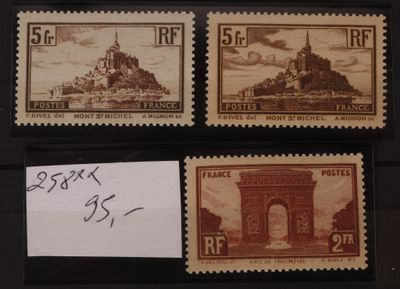 trois timbres représentant un château et une carte postale avec une étiquette de prix