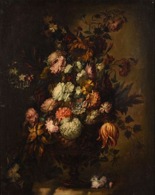 un tableau représentant des fleurs dans un vase, avec une souris posée sur une table