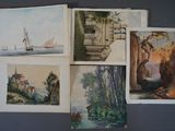 de nombreux tableaux accrochés aux murs de cette pièce