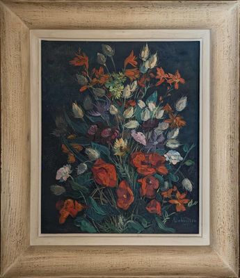 tableau représentant un bouquet de fleurs dans un cadre en bois accroché au mur