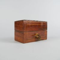 Coffret en bois de placage de style Napoléon III contenant 3… (photo 2)