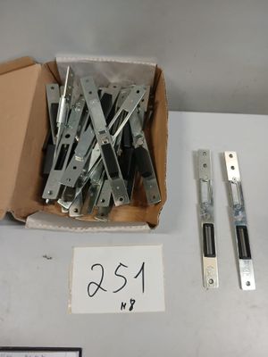 Lot de 20 gâches MACO Z-TA droites pour aluminium, articles …